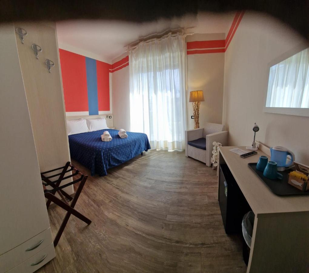 Hotel Orchidea Lignano Sabbiadoro Ngoại thất bức ảnh
