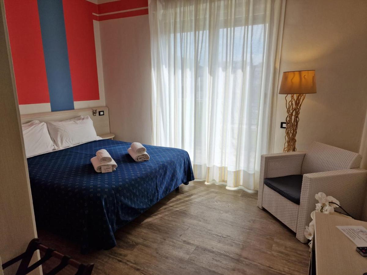 Hotel Orchidea Lignano Sabbiadoro Ngoại thất bức ảnh