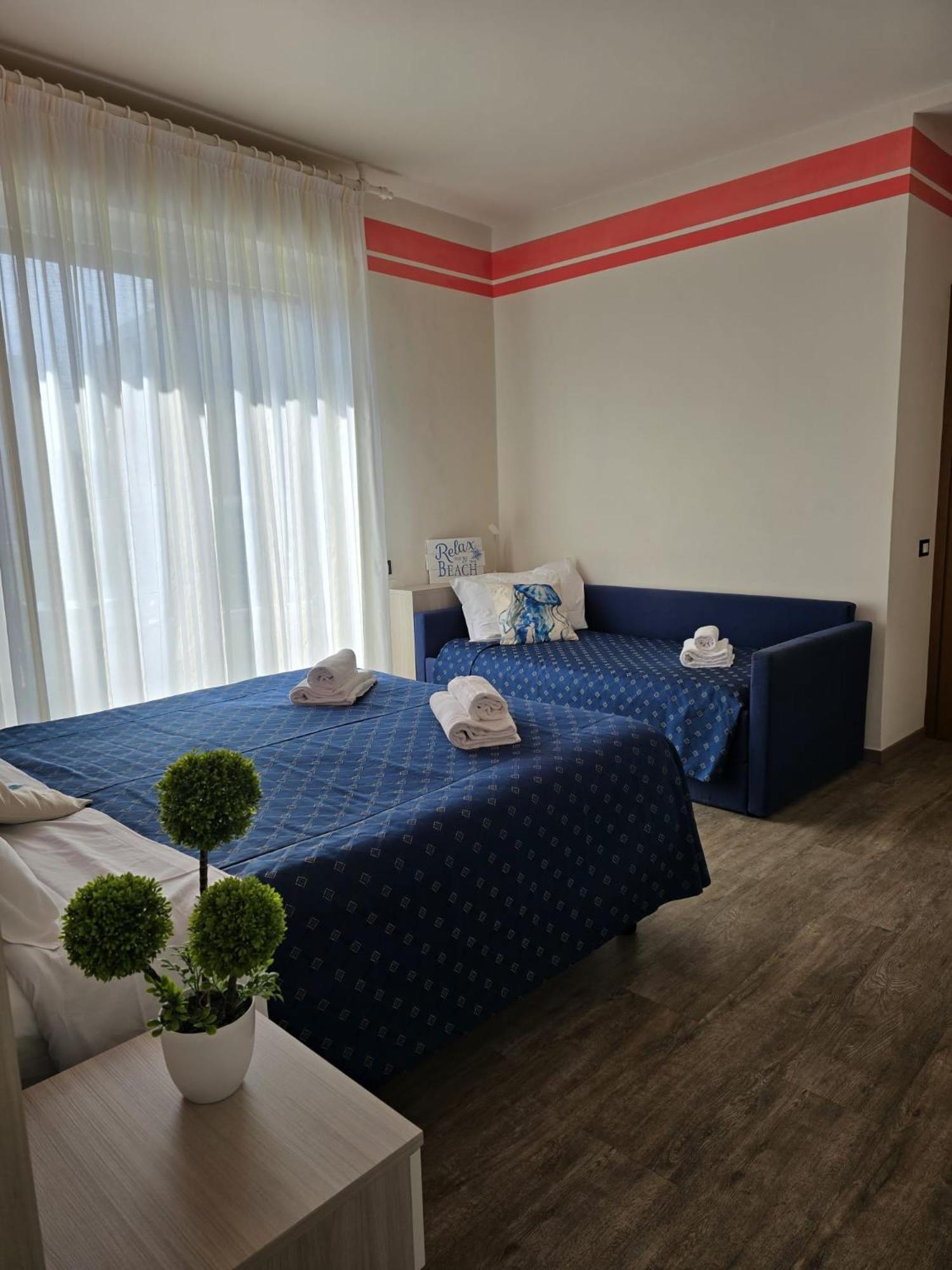 Hotel Orchidea Lignano Sabbiadoro Ngoại thất bức ảnh