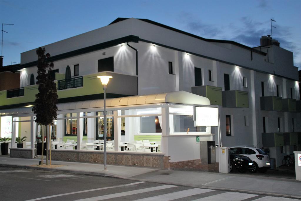 Hotel Orchidea Lignano Sabbiadoro Ngoại thất bức ảnh