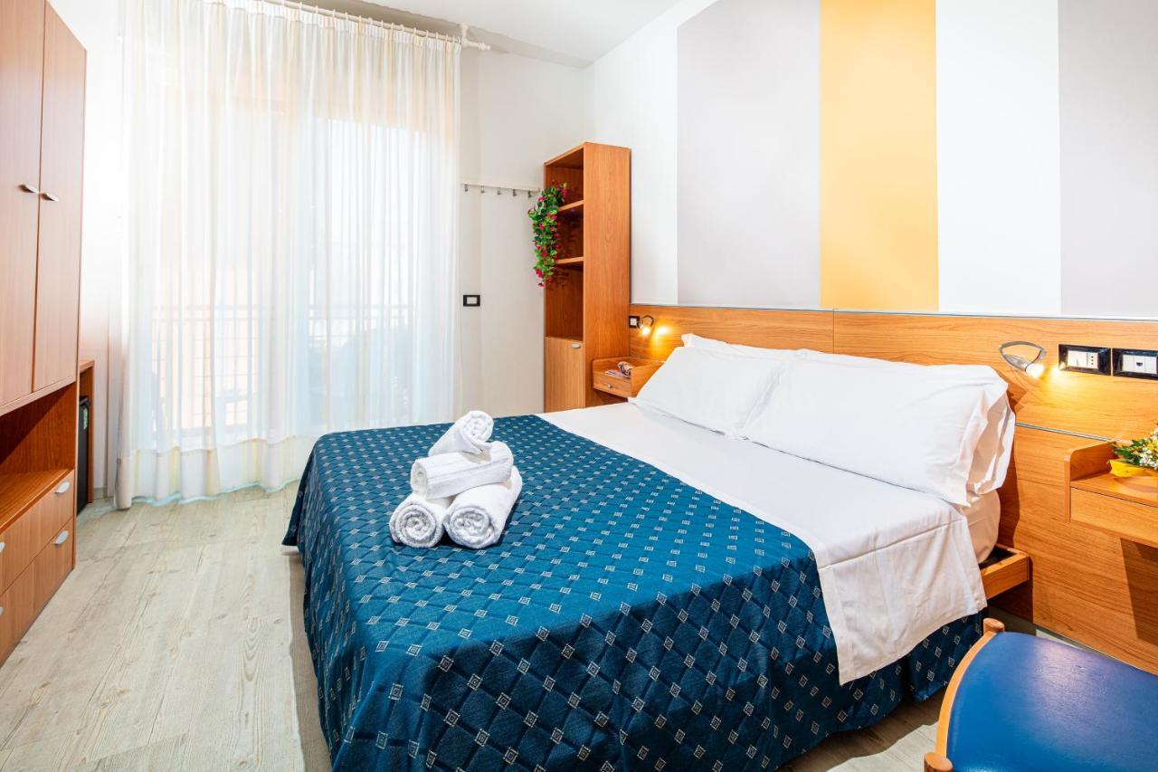 Hotel Orchidea Lignano Sabbiadoro Ngoại thất bức ảnh